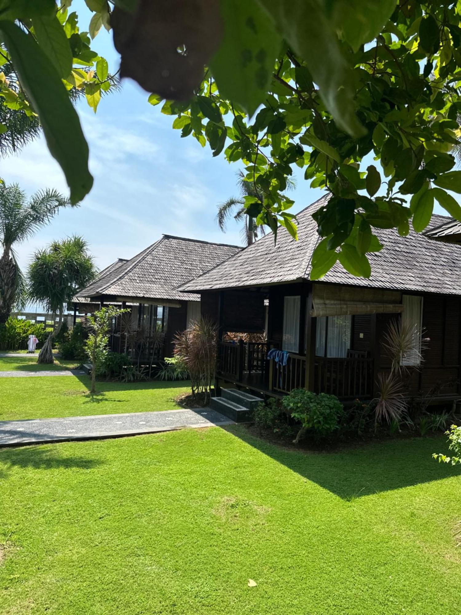 Balangan Surf Resort Jimbaran Eksteriør billede